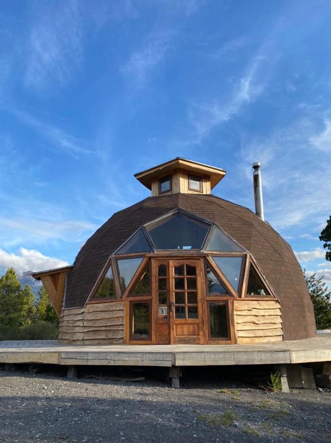 Domo Conguillio Conecta Con Tu Energia Sagrada Junto Al Salto Truful Truful Con Una Vista Majestuosa Que Podras Disfrutar En Una Tinaja Una Experiencia Que Alineara Tu Espiritu Y Tu Energia Interior Vivelo Меліпеуко Екстер'єр фото